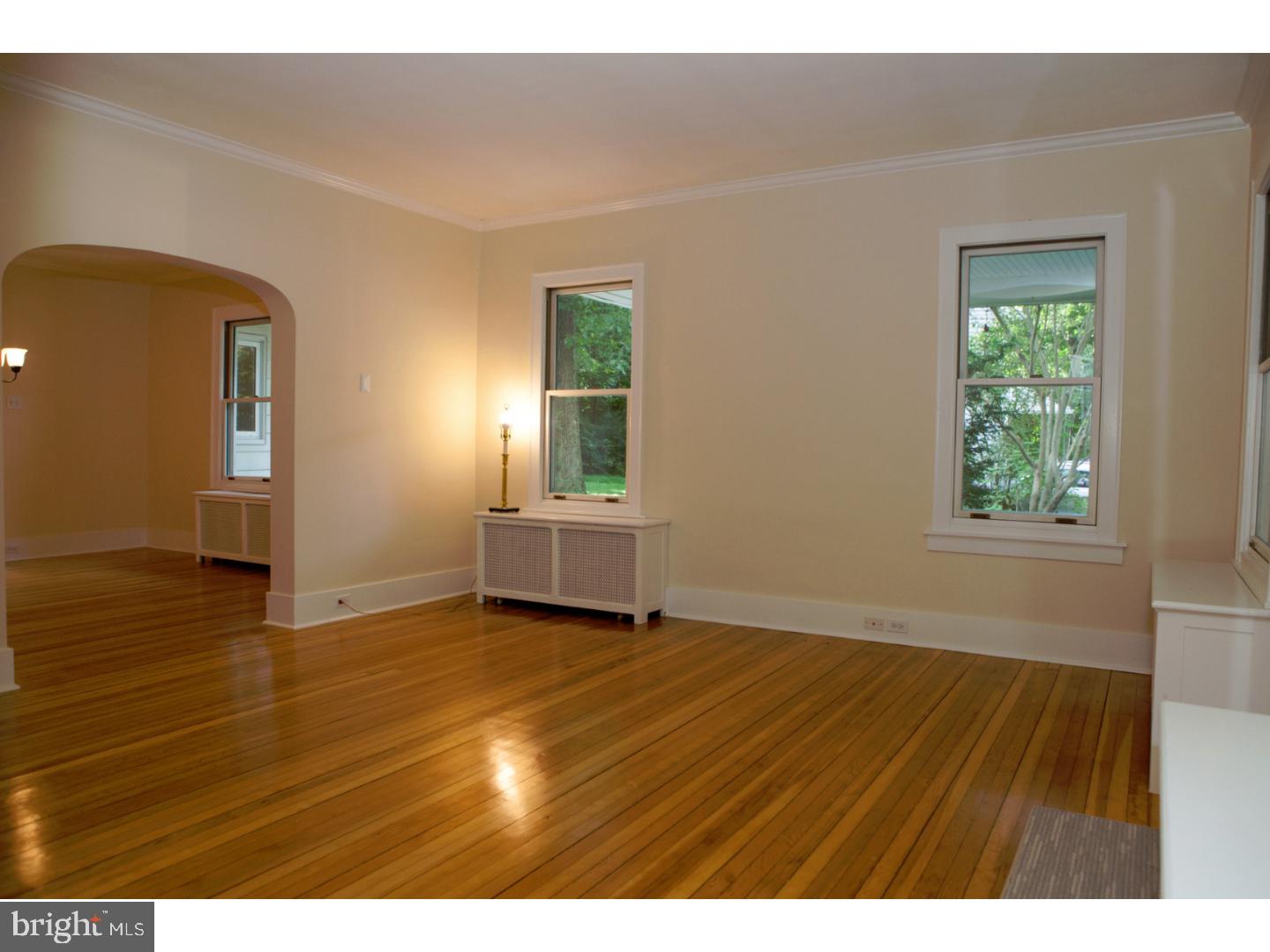 142 Sproul Road Malvern, PA 19355 - Photo 3 of 24 Living Room