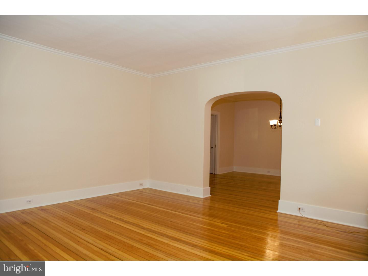 142 Sproul Road Malvern, PA 19355 - Photo 5 of 24 Living Room