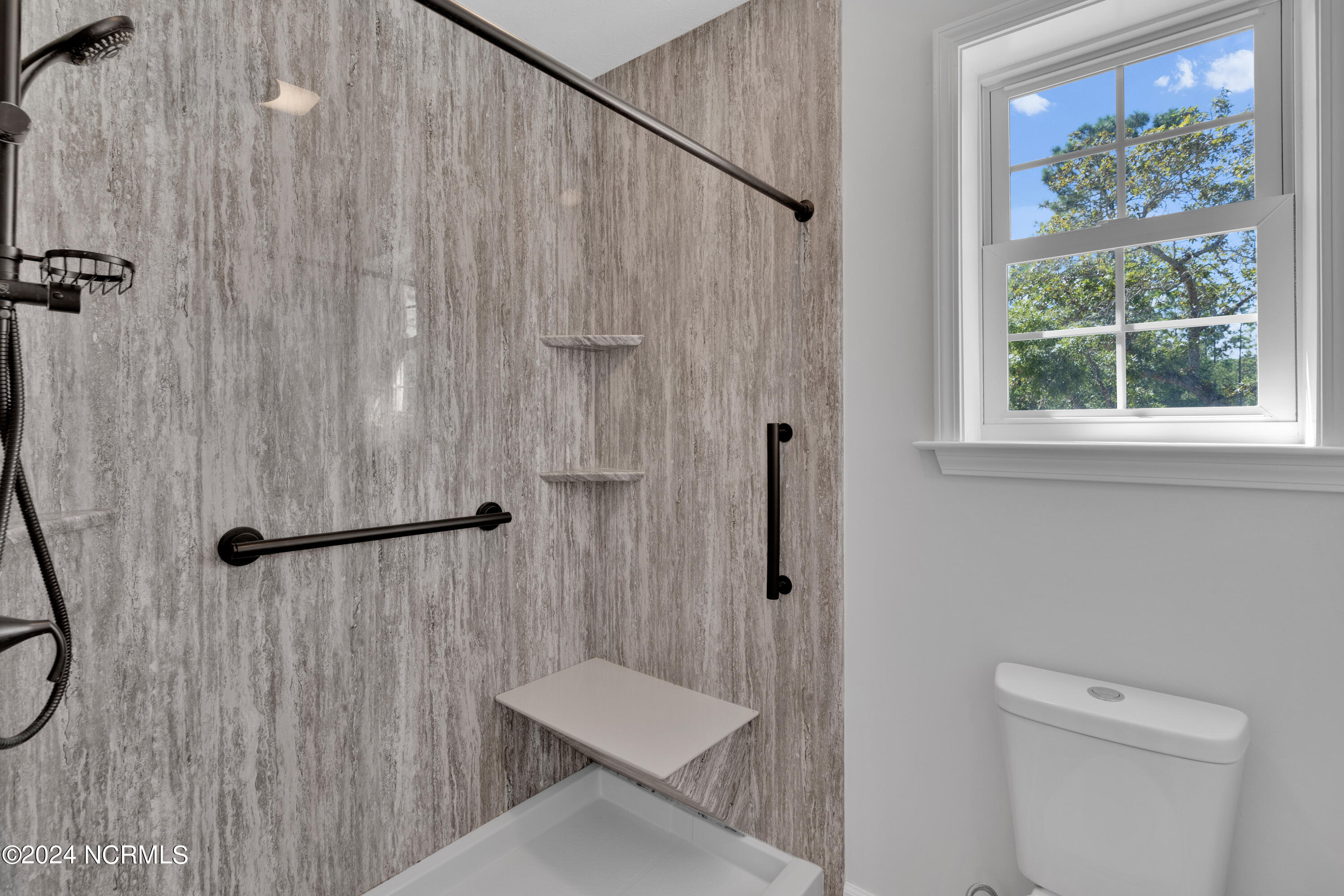 1600 Raeford Road Southport, NC 28461 - Photo 31 of 42 walk in shower