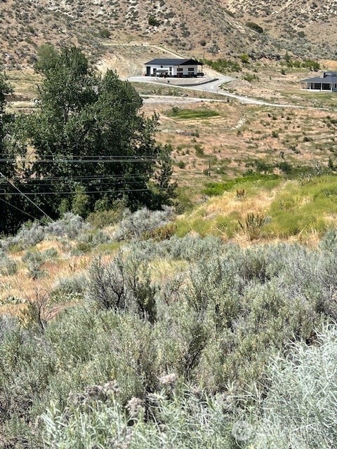 159 Southridge Court Wenatchee, WA 98801 - Photo 2 of 20