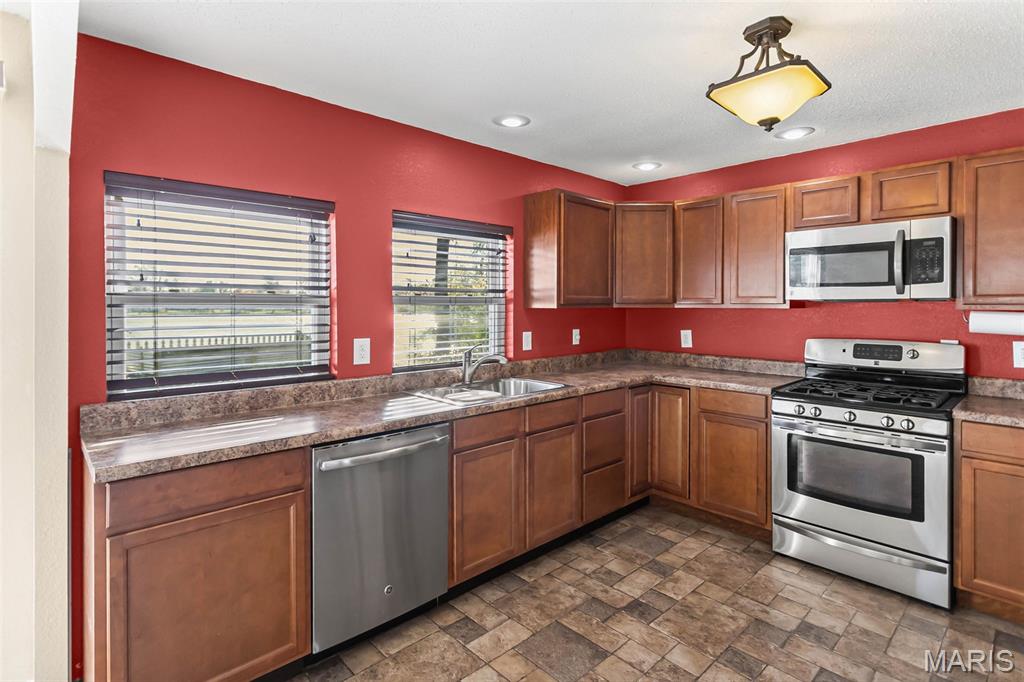 3975 Lake Street Granite City, IL 62040 - Photo 14 of 40