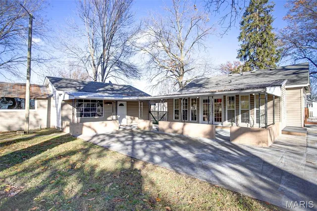 $187,500 | 3975 Lake Street, Granite City, IL 62040