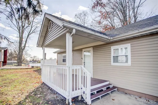 $187,500 | 3975 Lake Street, Granite City, IL 62040