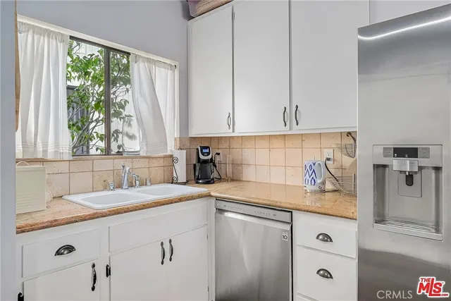 $4,995 | 2500 Abbot Kinney Boulevard, Unit 3, Venice, CA 90291