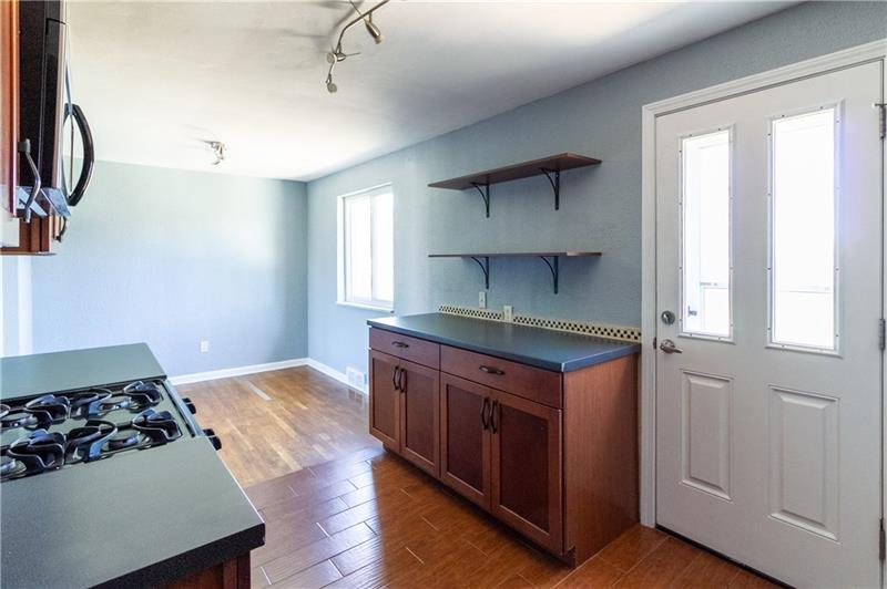 859 Lindsay Road Carnegie, PA 15106 - Photo 11 of 25 Gallery Image 11