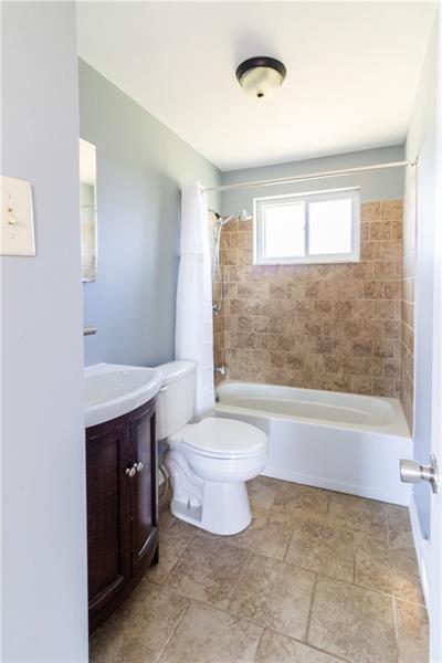 859 Lindsay Road Carnegie, PA 15106 - Photo 13 of 25 Gallery Image 13