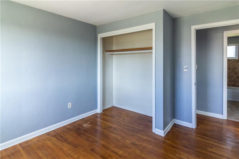 859 Lindsay Road Carnegie, PA 15106 - Photo 18 of 25 Gallery Image 18
