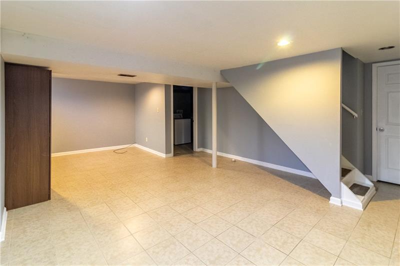 859 Lindsay Road Carnegie, PA 15106 - Photo 20 of 25 Gallery Image 20
