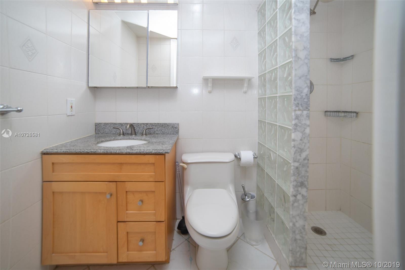 320 South Surf Road, Unit 701 Hollywood, FL 33019 - Photo 17 of 32