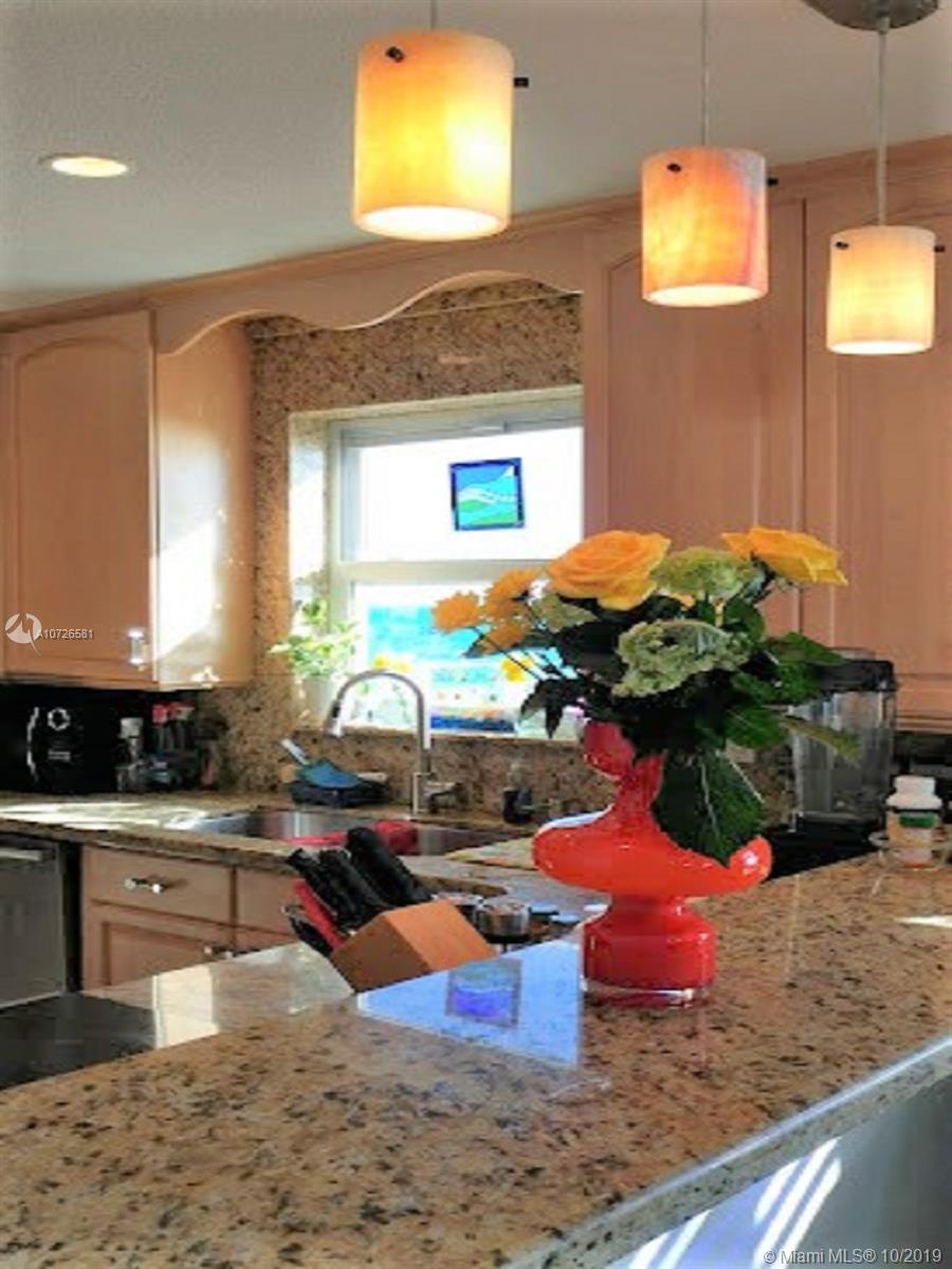 320 South Surf Road, Unit 701 Hollywood, FL 33019 - Photo 7 of 32