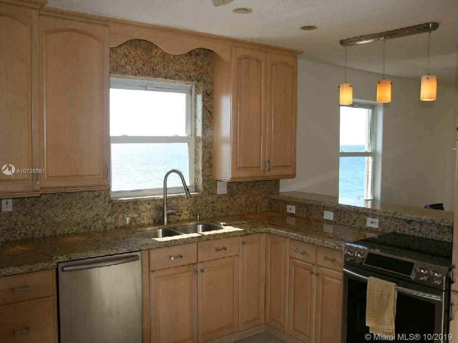 320 South Surf Road, Unit 701 Hollywood, FL 33019 - Photo 8 of 32