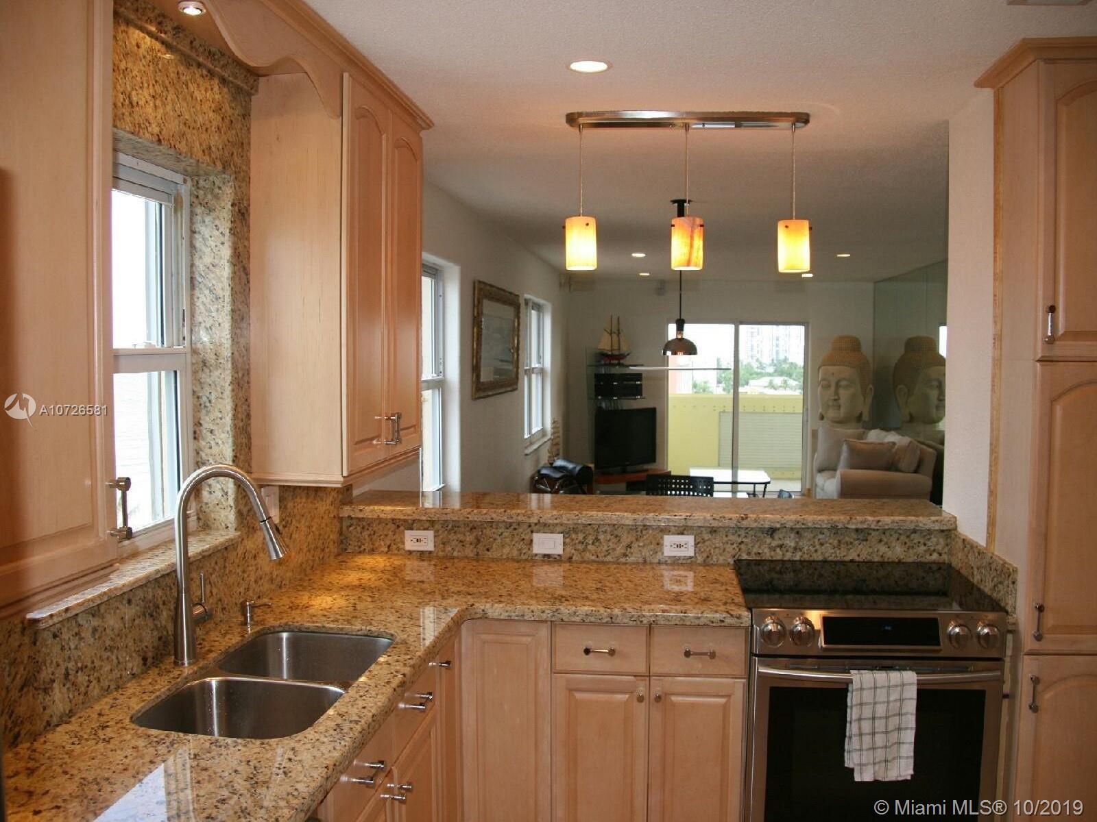 320 South Surf Road, Unit 701 Hollywood, FL 33019 - Photo 9 of 32