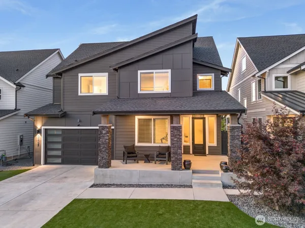 $850,000 | 2302 29th St Place Southeast, Puyallup, WA 98374