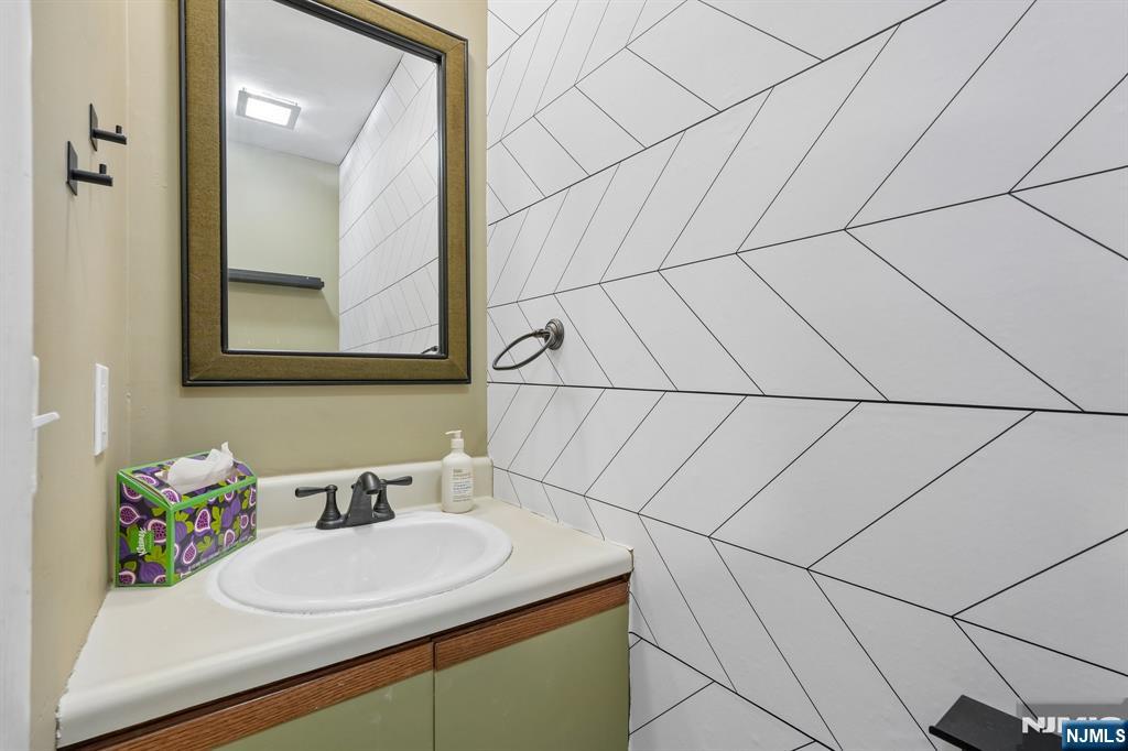 925 Main Street, Unit 10 Hackensack, NJ 07601 - Photo 22 of 28