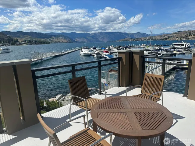 a picture of a building in the background