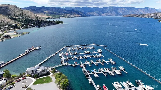 $111,000 | 1350 West Woodin Avenue, Unit EDE2, Chelan, WA 98816