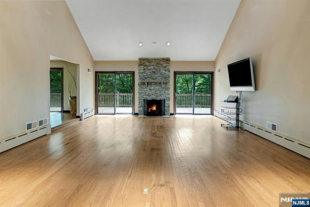 737 Ridge Road Butler, NJ 07405 - Photo 12 of 31