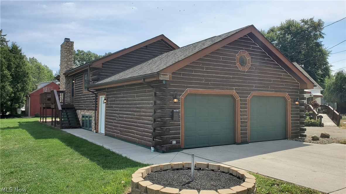 117 Vineyard Road Avon Lake, OH 44012 - Photo 1 of 18 Gallery Image 1