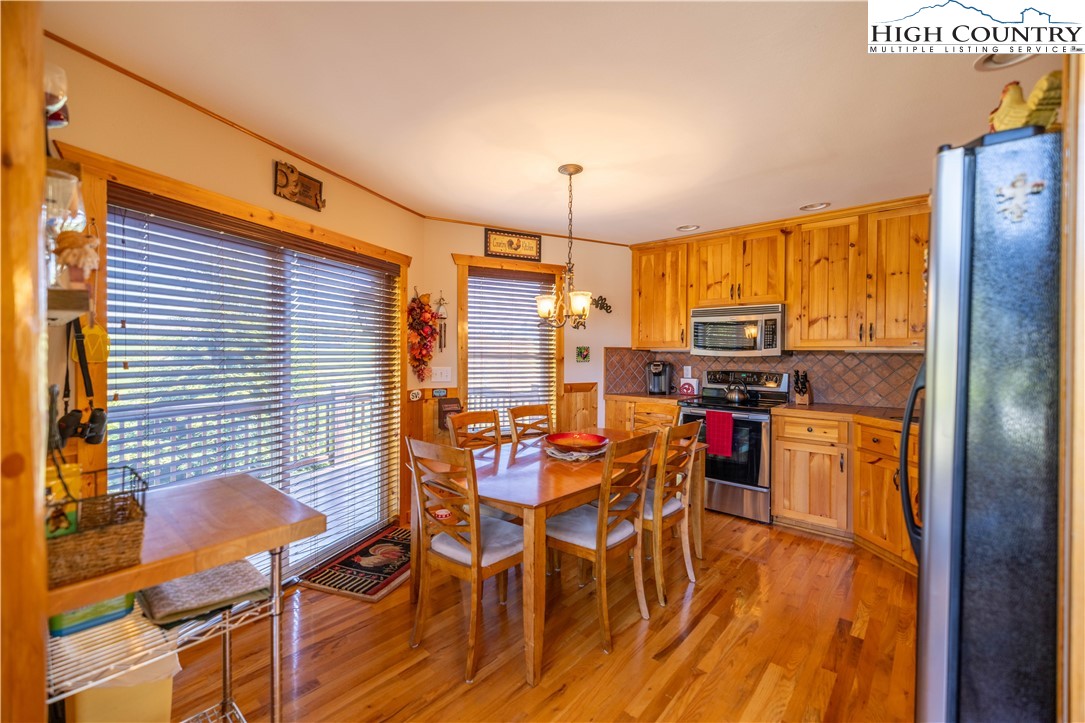 4 Chapel Ridge Circle Sparta, NC 28675 - Photo 19 of 49