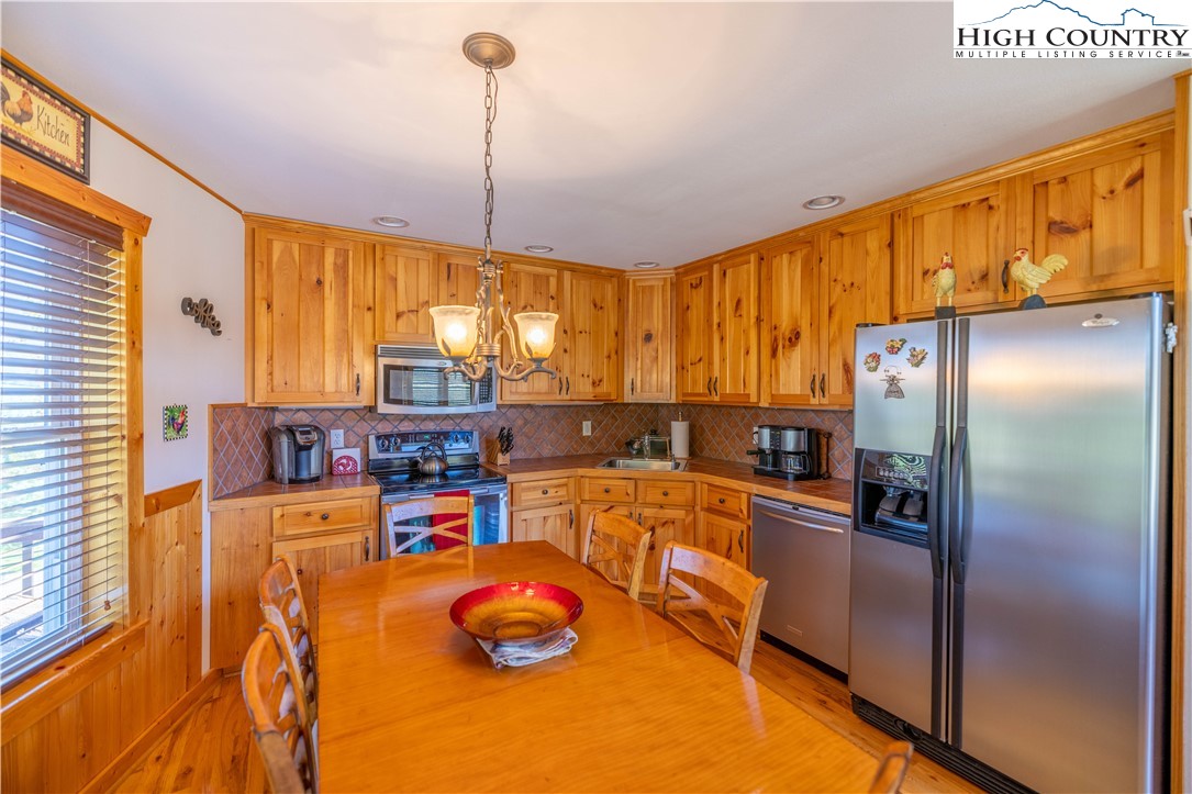 4 Chapel Ridge Circle Sparta, NC 28675 - Photo 21 of 49