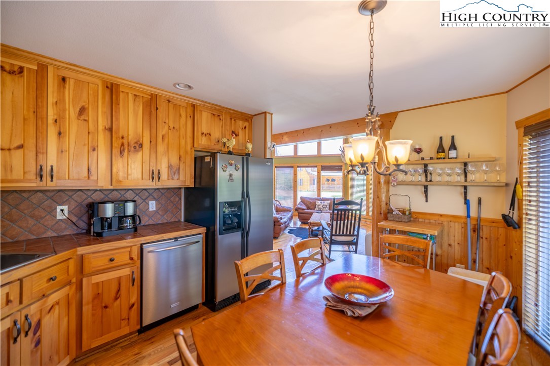 4 Chapel Ridge Circle Sparta, NC 28675 - Photo 22 of 49