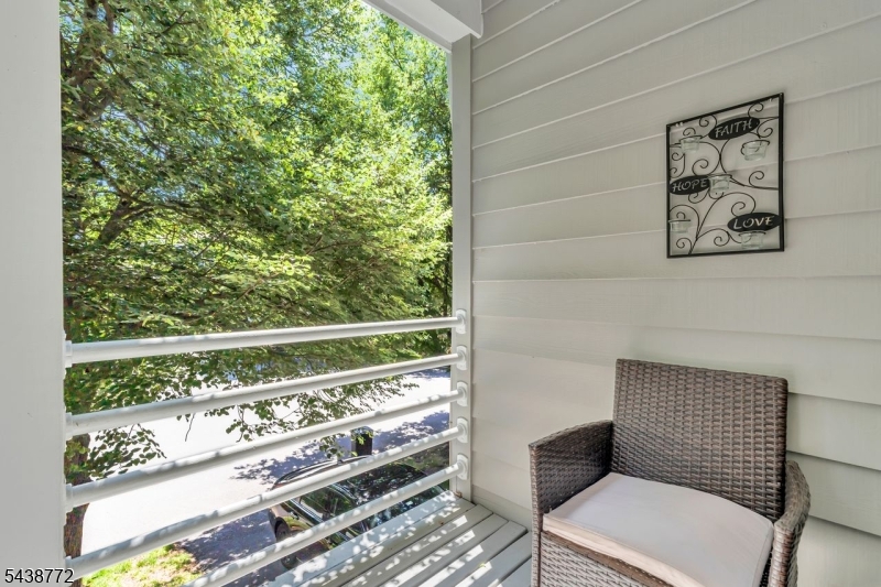 213 Longview Road Bridgewater, NJ 08807 - Photo 32 of 47