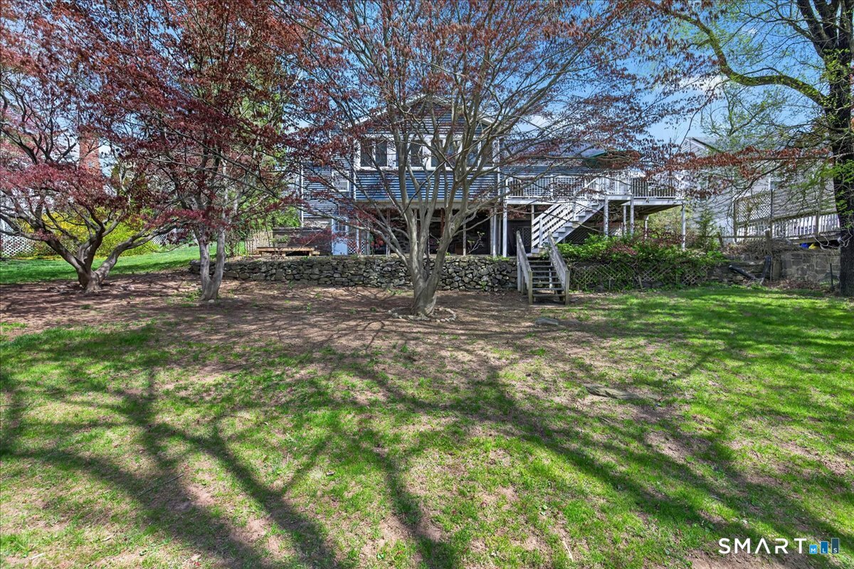 203 Burroughs Road Fairfield, CT 06824 - Photo 22 of 31