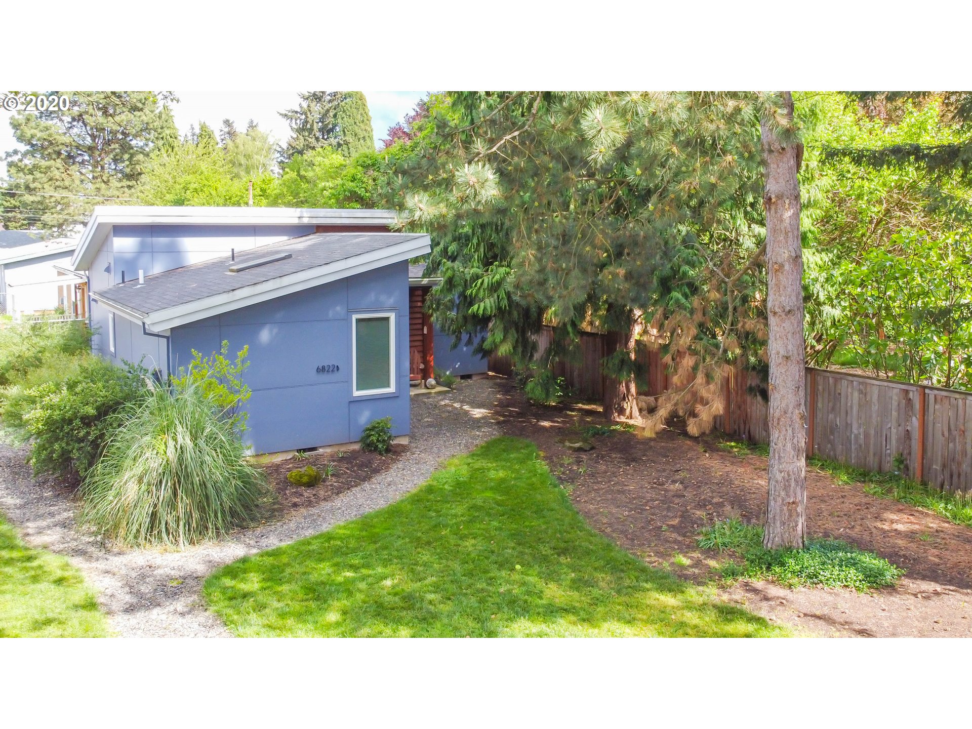 6822 Southeast 45th Avenue, Unit B Portland, OR 97206 - Photo 1 of 23