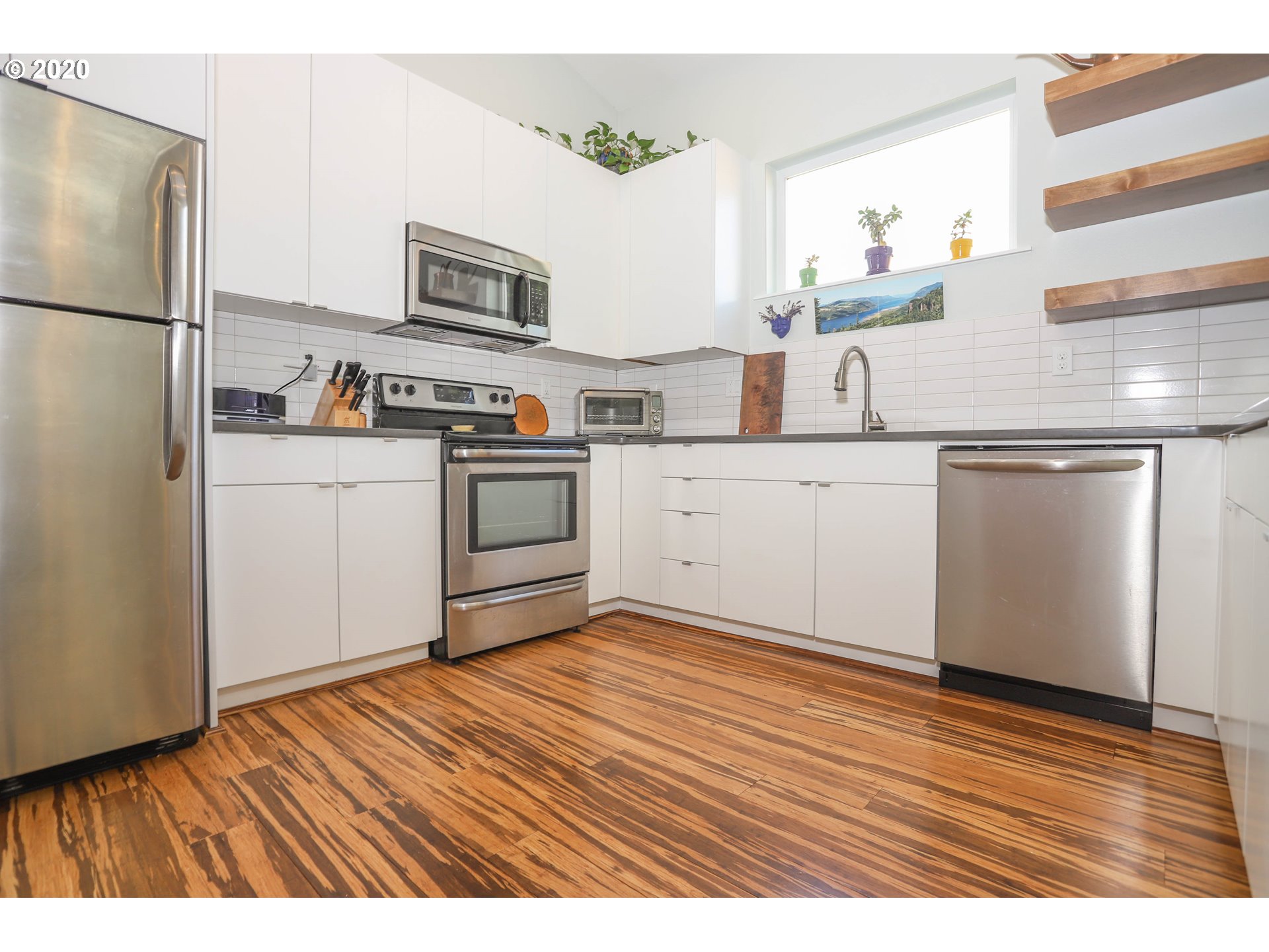 6822 Southeast 45th Avenue, Unit B Portland, OR 97206 - Photo 11 of 23