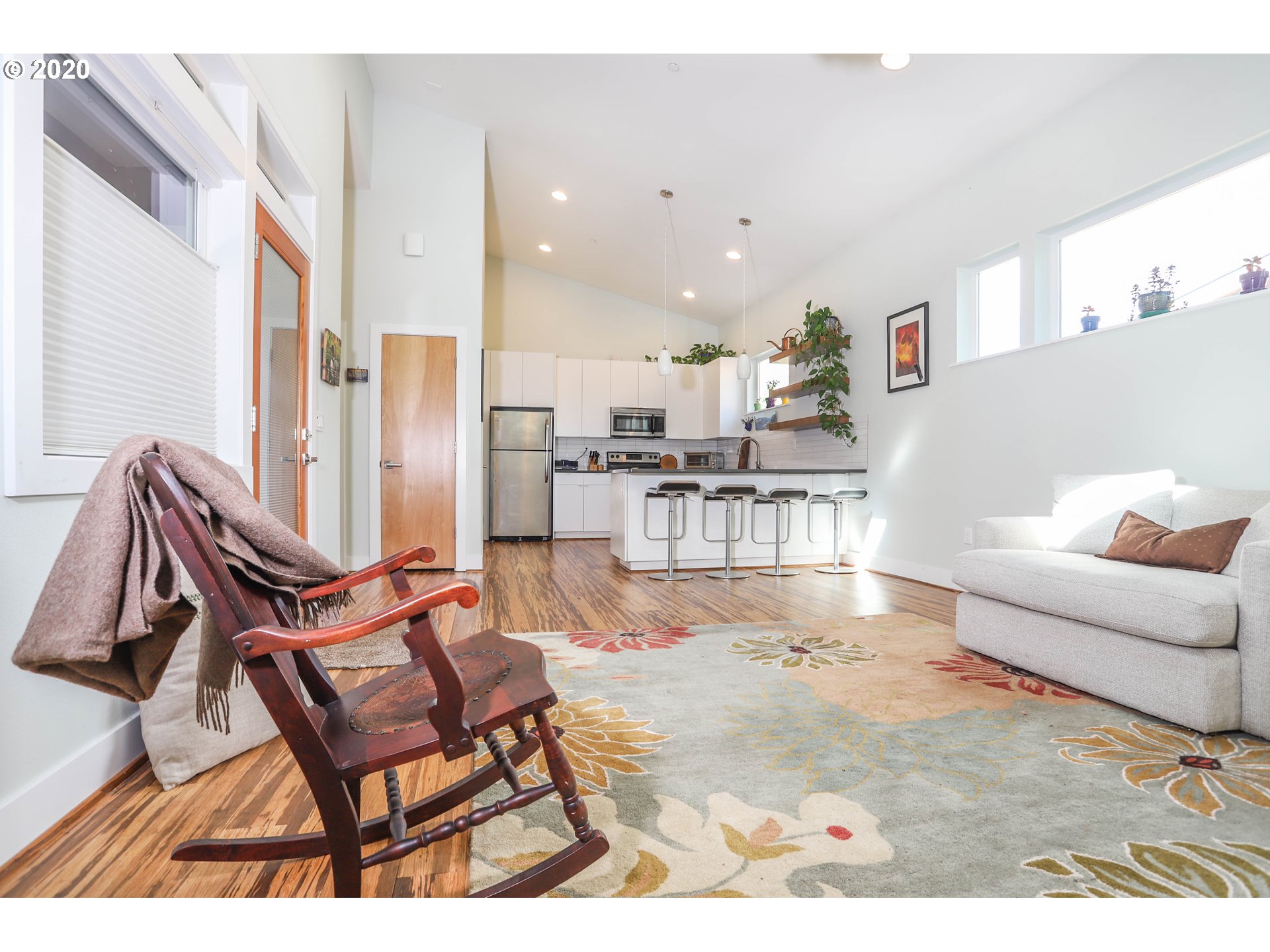 6822 Southeast 45th Avenue, Unit B Portland, OR 97206 - Photo 7 of 23