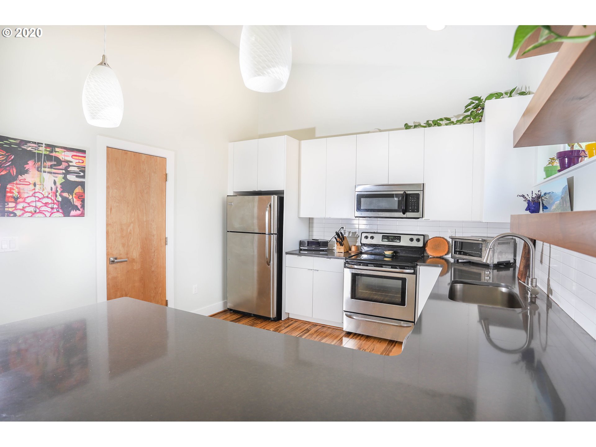 6822 Southeast 45th Avenue, Unit B Portland, OR 97206 - Photo 9 of 23