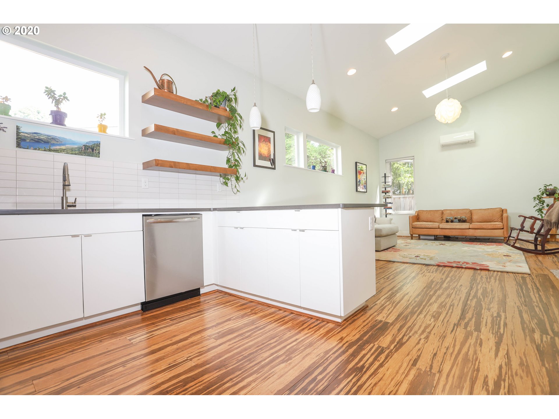 6822 Southeast 45th Avenue, Unit B Portland, OR 97206 - Photo 10 of 23