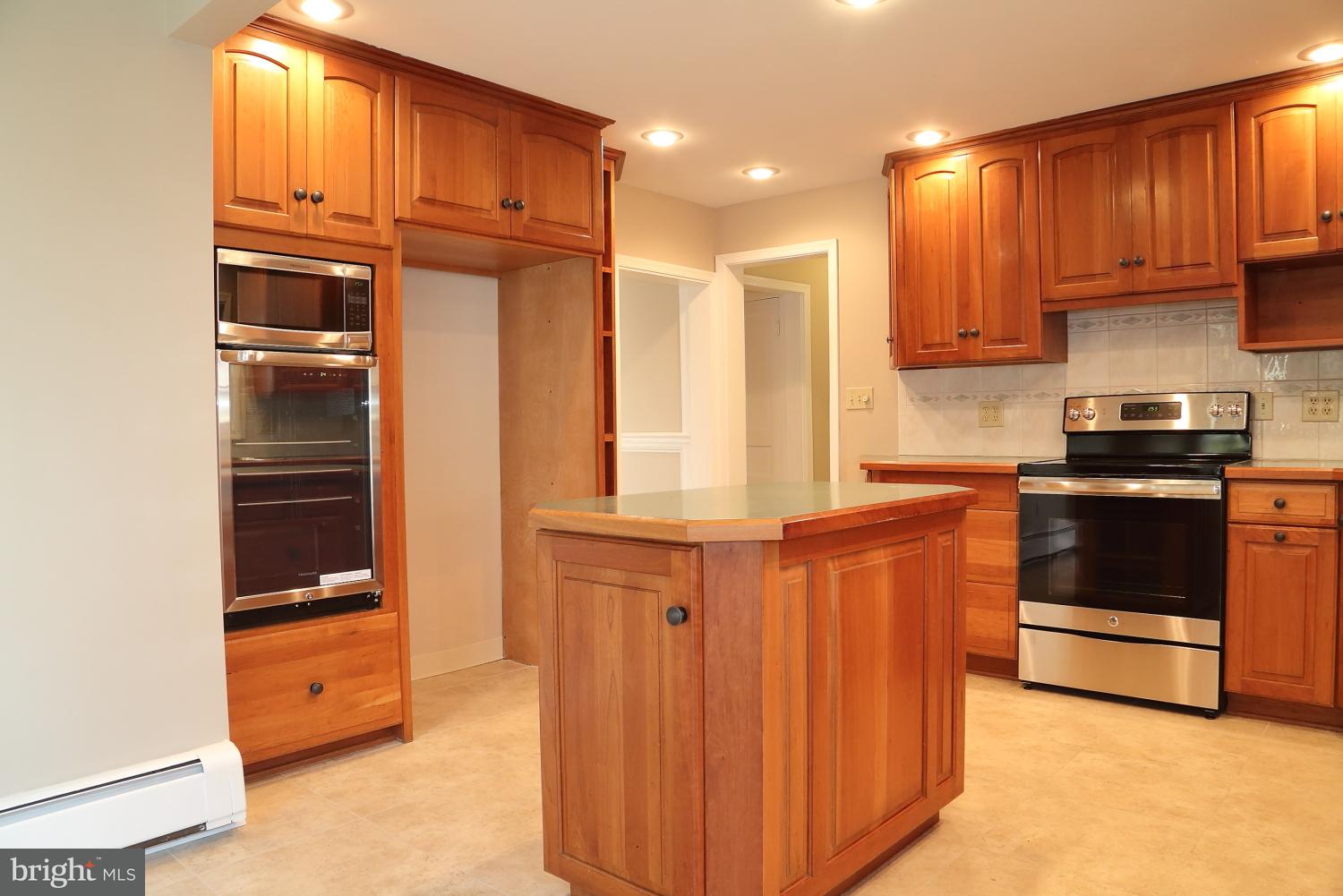 1535 Windsor Road Red Lion, PA 17356 - Photo 4 of 41 Gallery Image 4