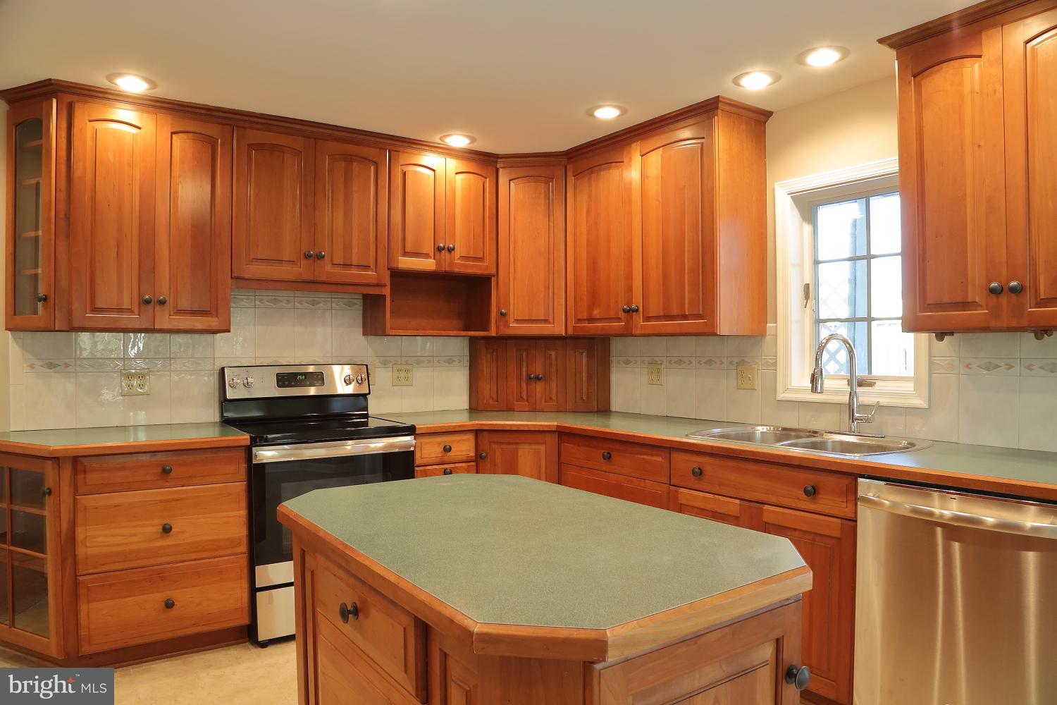 1535 Windsor Road Red Lion, PA 17356 - Photo 6 of 41 Gallery Image 6