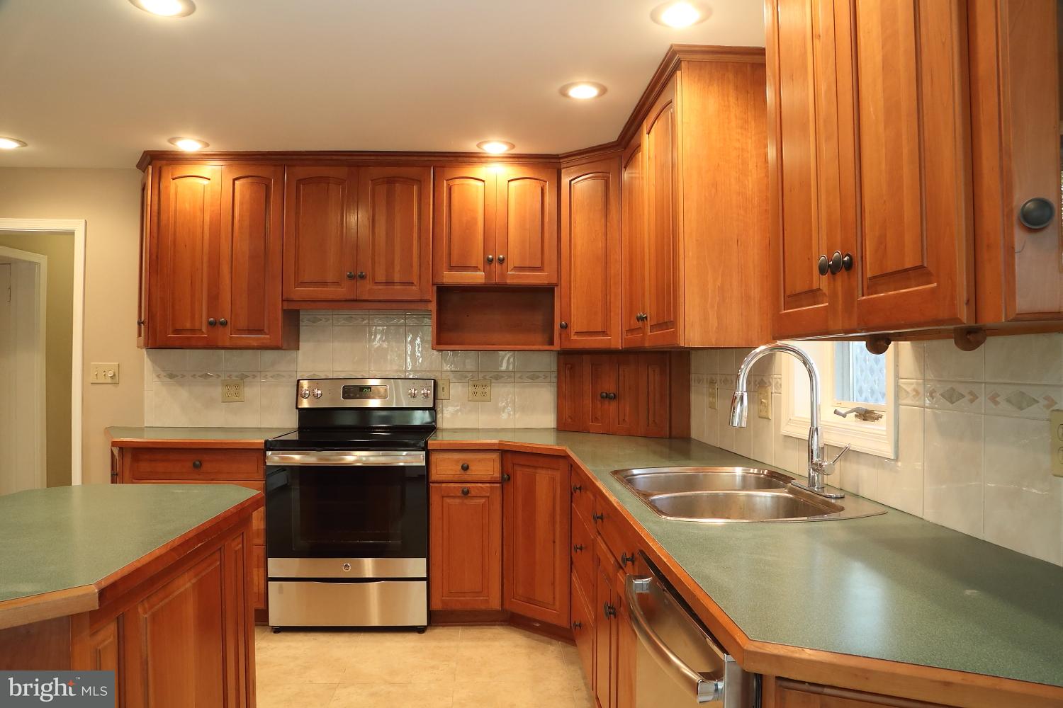 1535 Windsor Road Red Lion, PA 17356 - Photo 7 of 41 Gallery Image 7