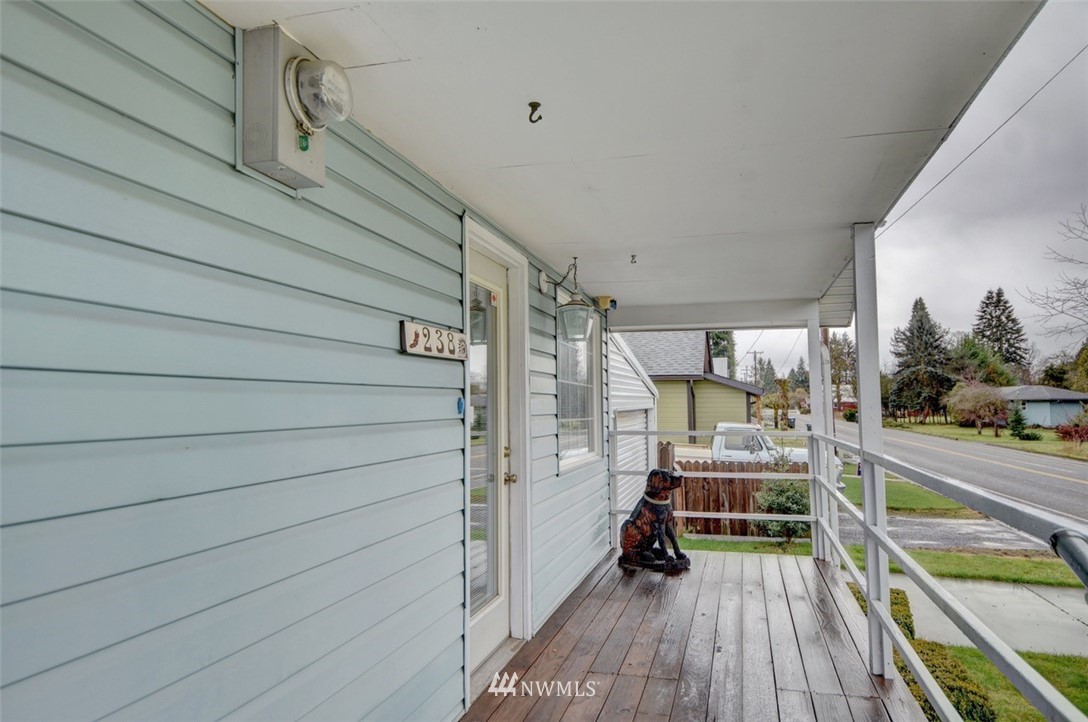 238 Stowell Road Salkum, WA 98582 - Photo 2 of 26 a view of balcony and deck