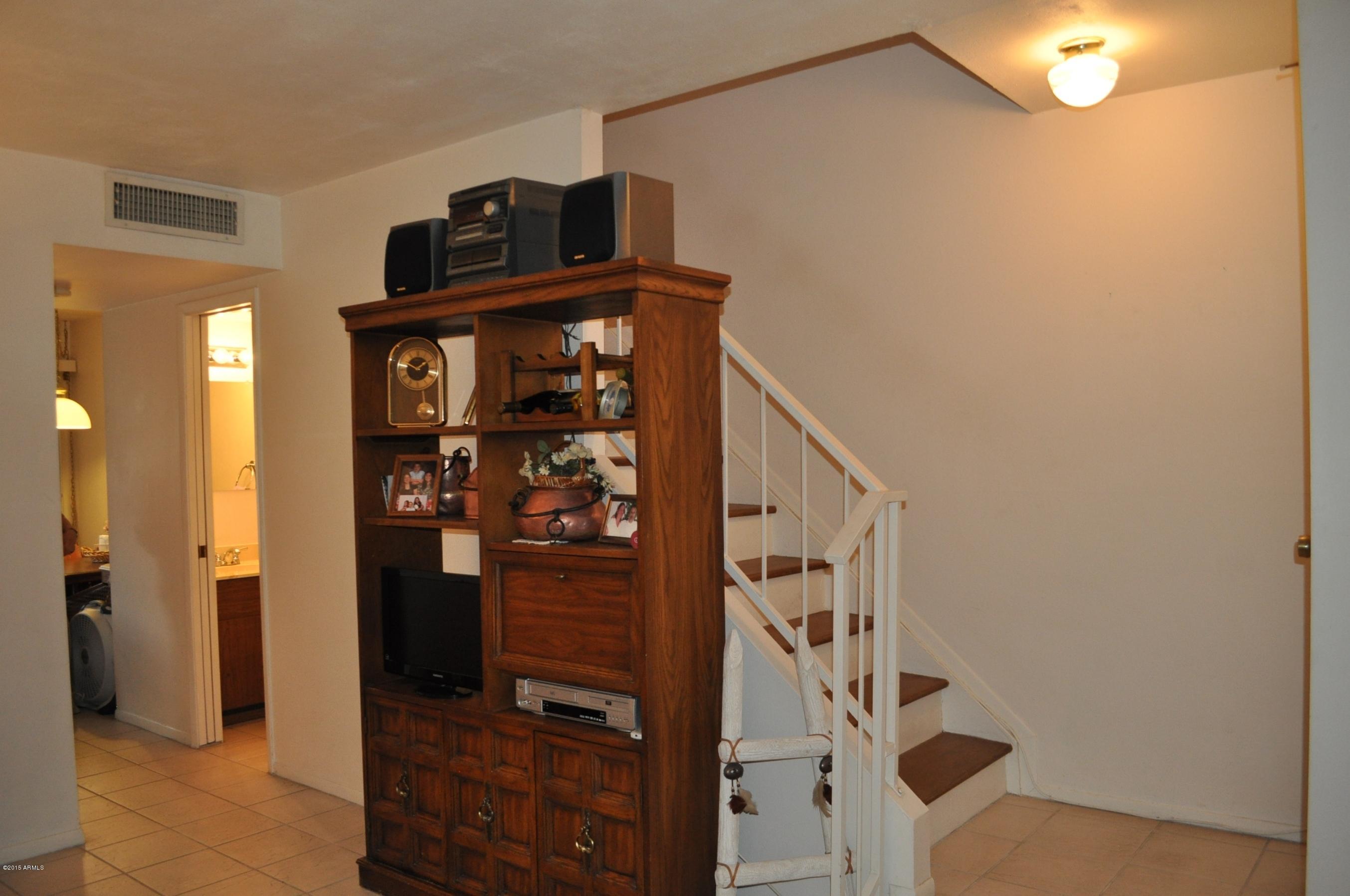 4911 South Terrace Road Tempe, AZ 85282 - Photo 8 of 32 Great Room