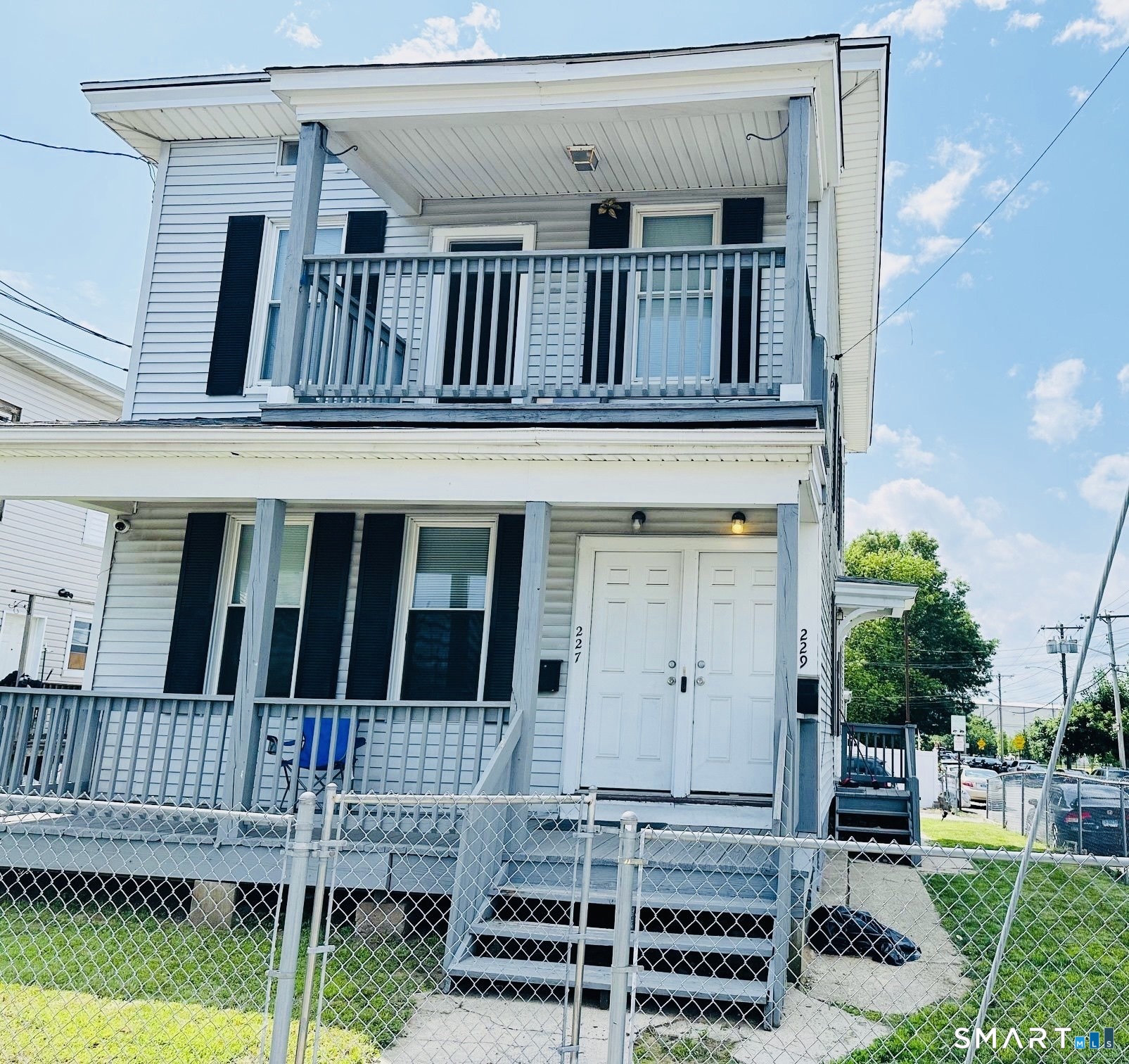 227 Newfield Avenue Bridgeport, CT 06607 - Photo 1 of 15