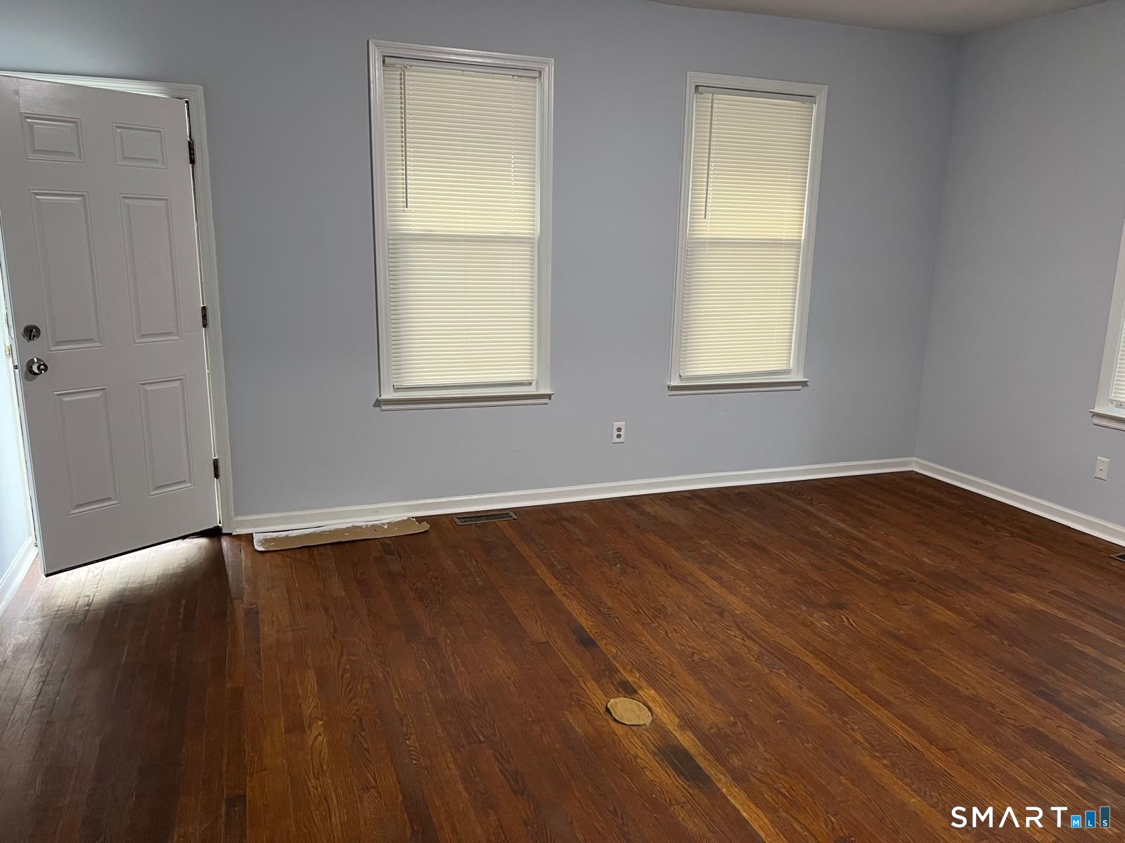 227 Newfield Avenue Bridgeport, CT 06607 - Photo 6 of 15