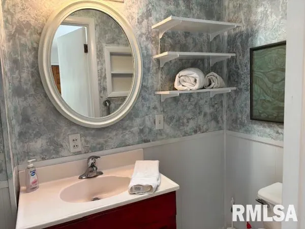 $248,900 | 15296 Magnolia, Girard, IL 62640