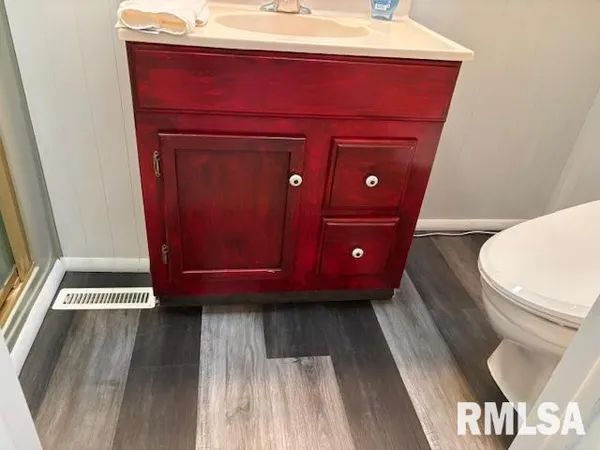 $248,900 | 15296 Magnolia, Girard, IL 62640