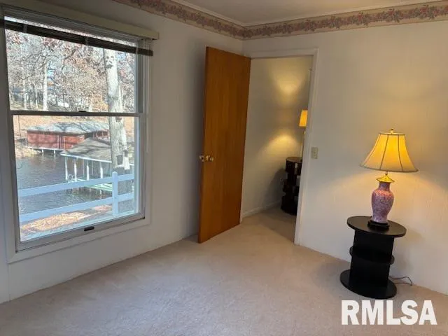 $264,500 | 15296 Magnolia, Girard, IL 62640