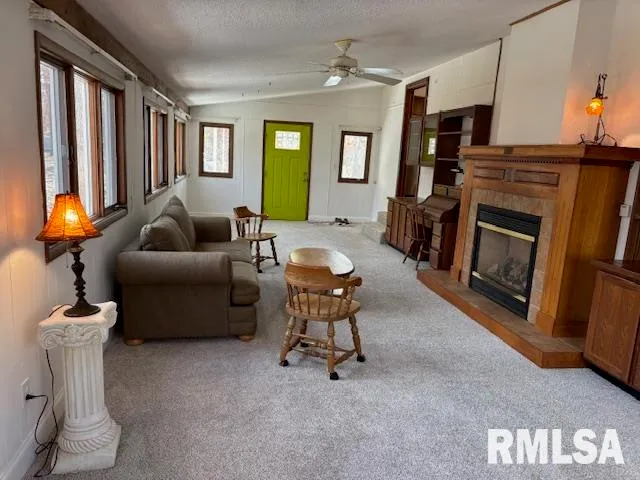 $264,500 | 15296 Magnolia, Girard, IL 62640