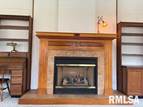 $248,900 | 15296 Magnolia, Girard, IL 62640