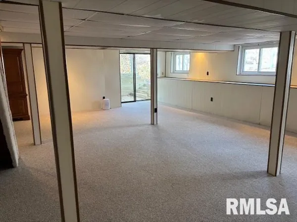 $248,900 | 15296 Magnolia, Girard, IL 62640