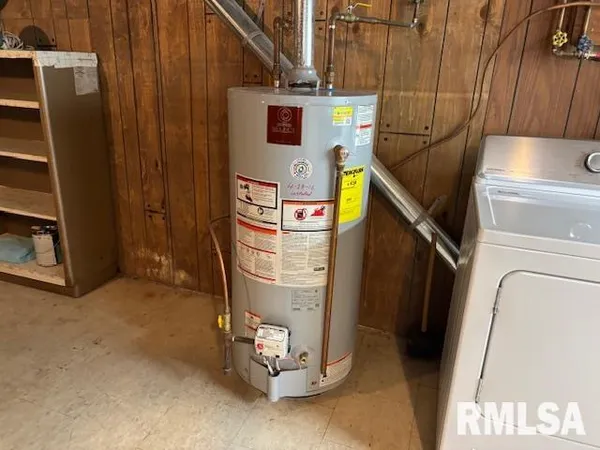 $248,900 | 15296 Magnolia, Girard, IL 62640