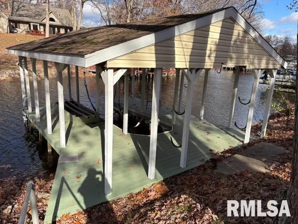 $248,900 | 15296 Magnolia, Girard, IL 62640