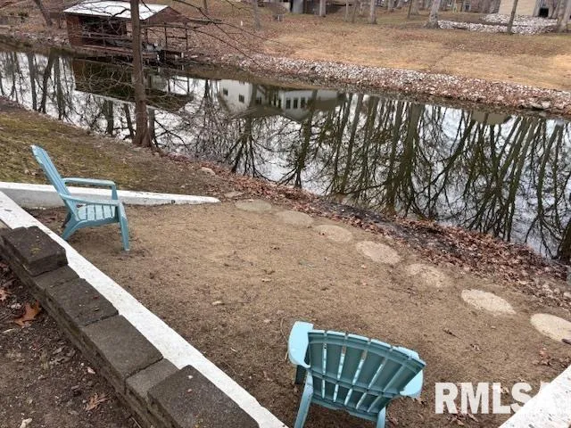 $259,900 | 15296 Magnolia, Girard, IL 62640