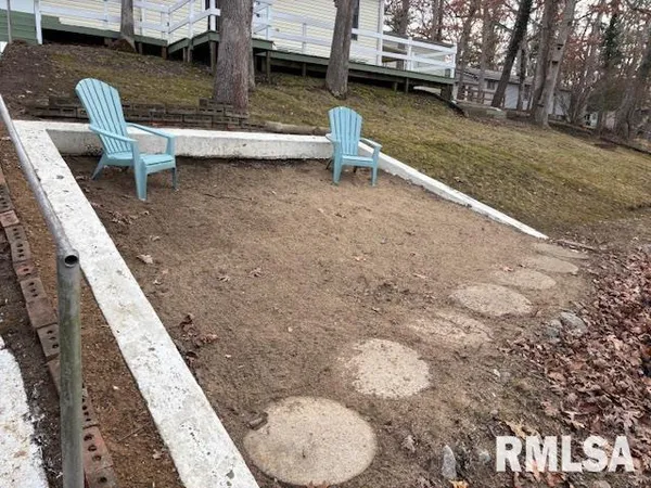 $248,900 | 15296 Magnolia, Girard, IL 62640