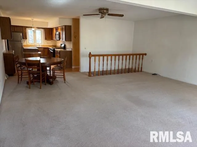 $264,500 | 15296 Magnolia, Girard, IL 62640